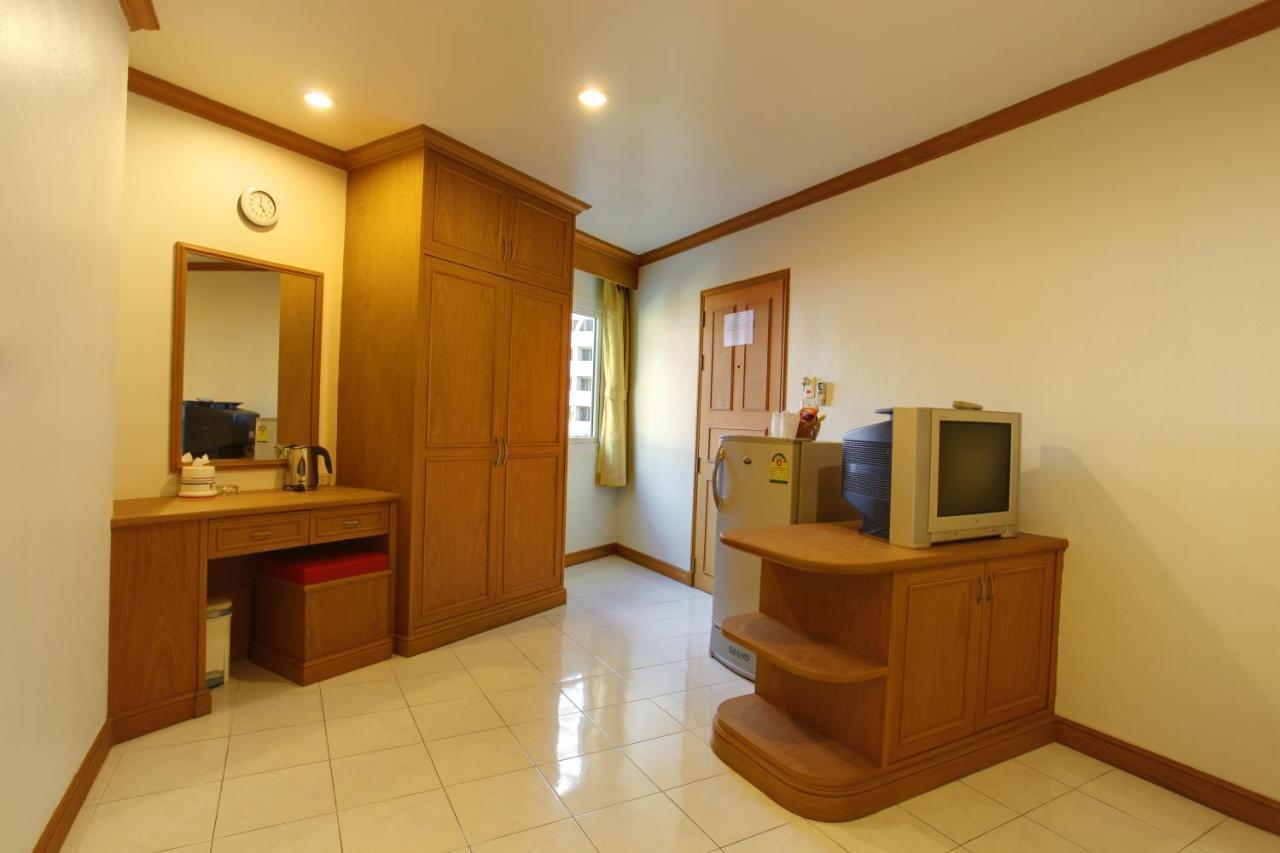 Casa Jip Guesthouse Patong Luaran gambar