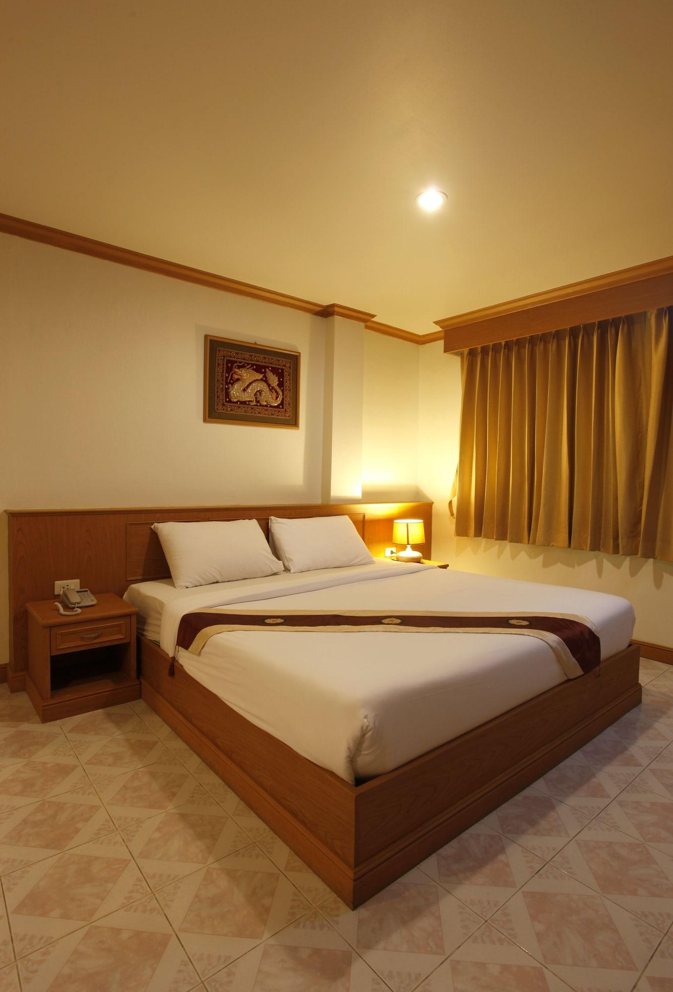 Casa Jip Guesthouse Patong Luaran gambar