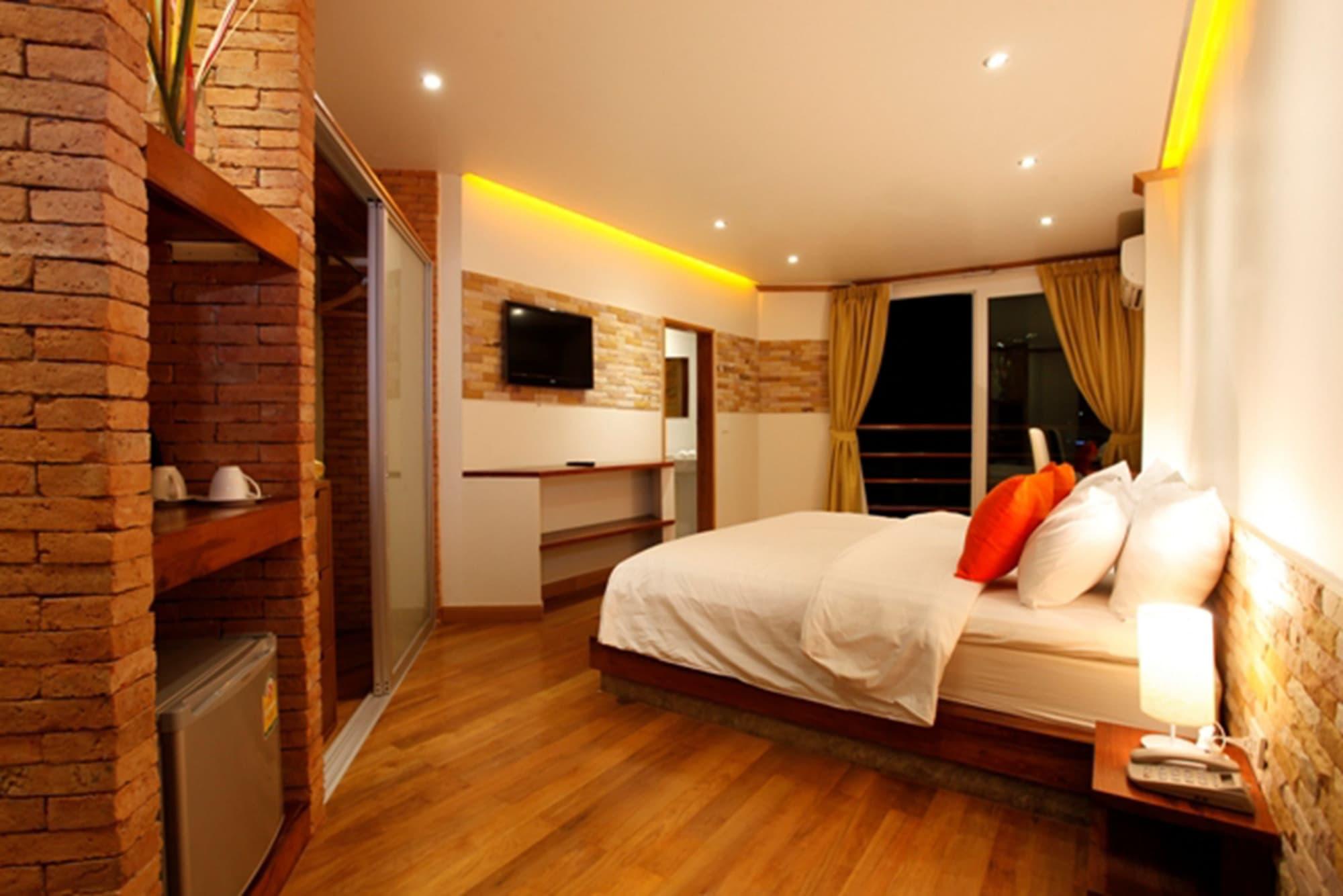Casa Jip Guesthouse Patong Luaran gambar