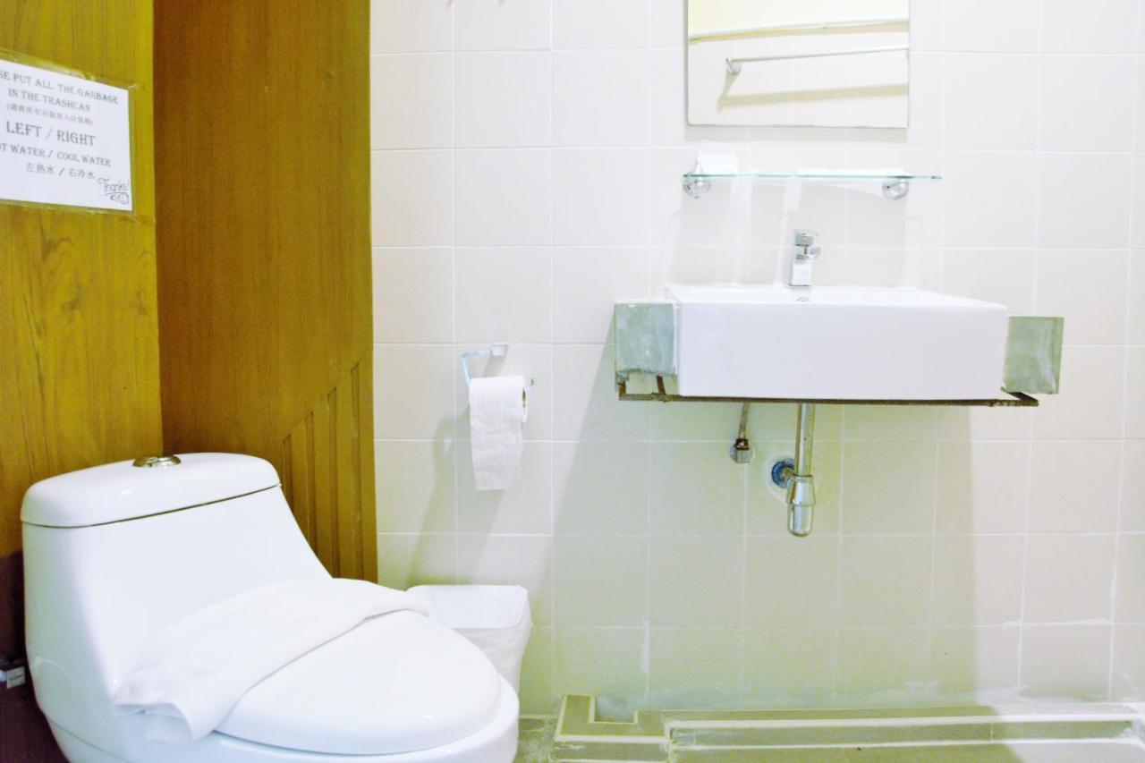 Casa Jip Guesthouse Patong Luaran gambar