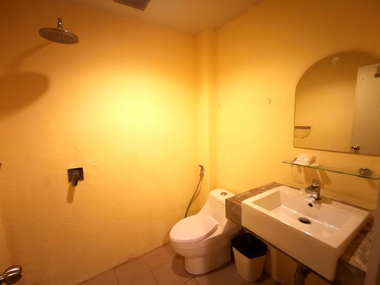 Casa Jip Guesthouse Patong Luaran gambar